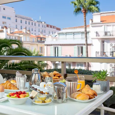 Hotel Barriere Le Gray D'albion Cannes