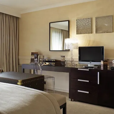 Hotel Barrière Le Gray D'albion Cannes